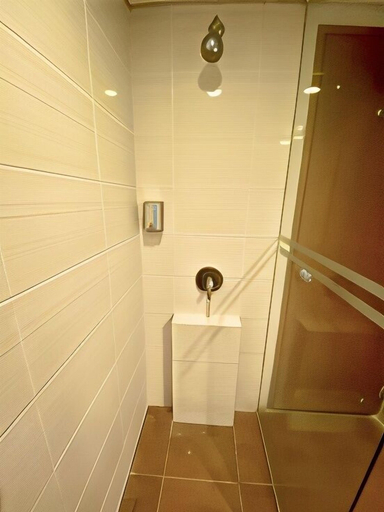 Bathroom 11