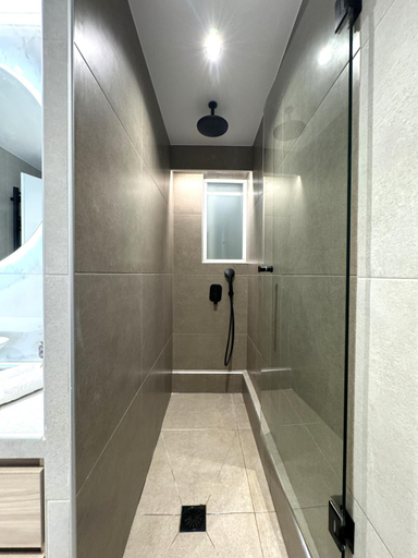 Shower 5, CAS Athens Center Apartments, Attica
