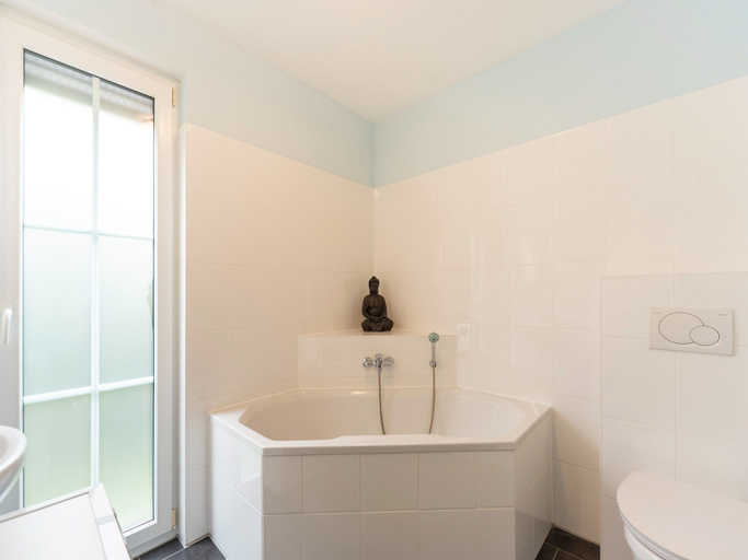 Bathroom, Ferienhaus in Bastorf mit Garten, Rostock