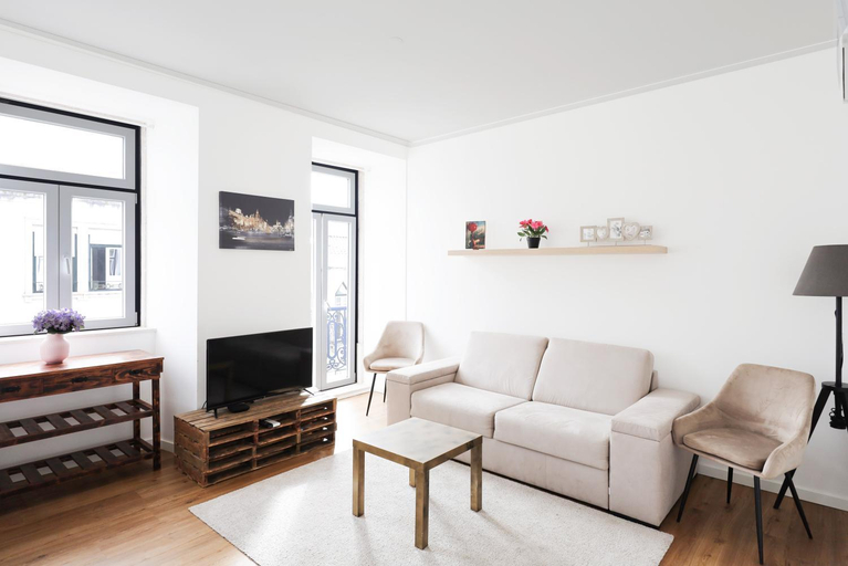 Facilities 3, Lisboa Intendente 3Bedroom Apartment with Balcony, Lisbon