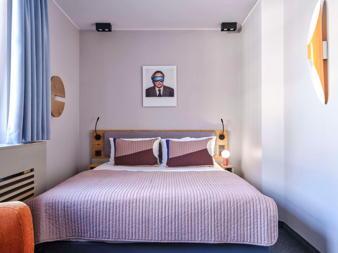 Bedroom 12