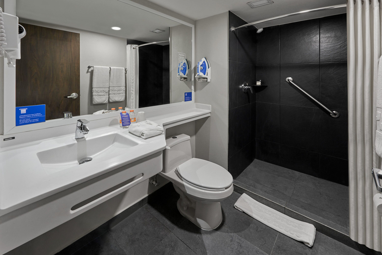 Bathroom 4, City Express by Marriott Hermosillo Expo, Hermosillo