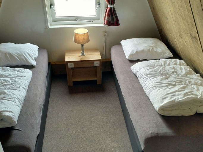 Bedroom, Detached Chalet in Tranquil Dutch Countryside, Noordoostpolder