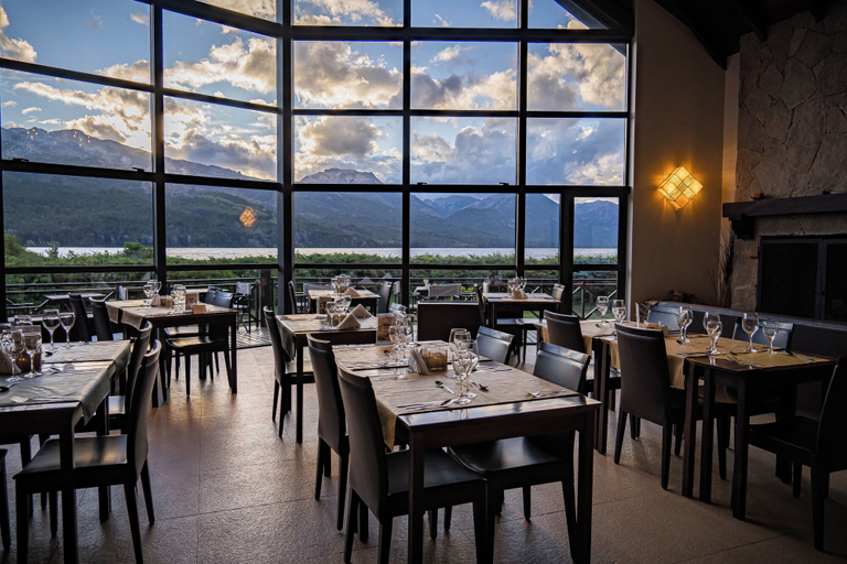 Food & Drinks, AMANCIO Hotel & Cabañas, Lacar