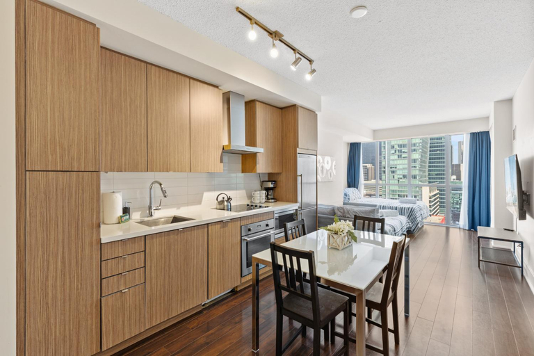Others 5, CN Tower Lake view 2 bedrooms DOWNTOWN- Free Parking, Toronto