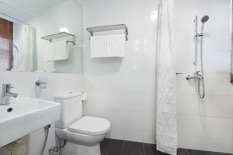 Bathroom 24