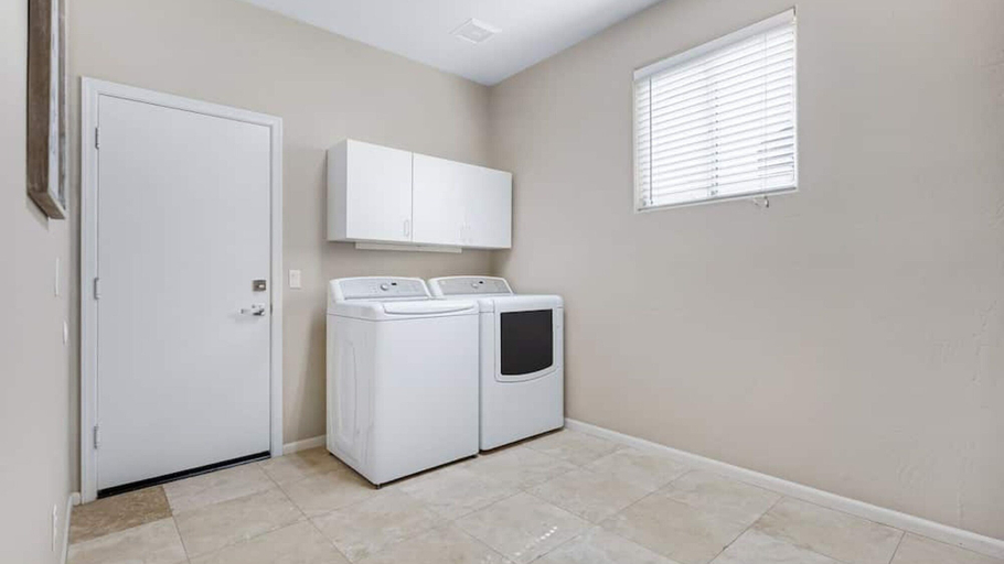 Laundry room, Amazing Home in Great Location W/backyard Oasis!, Maricopa