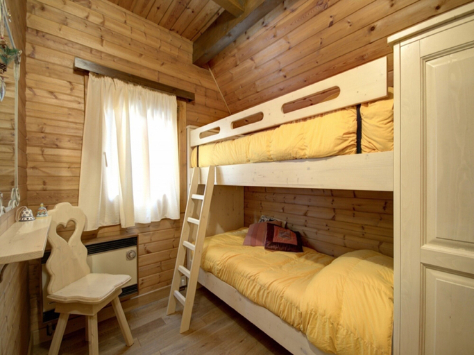 Others 3, Alpine Getaway in Tuscany, Pistoia