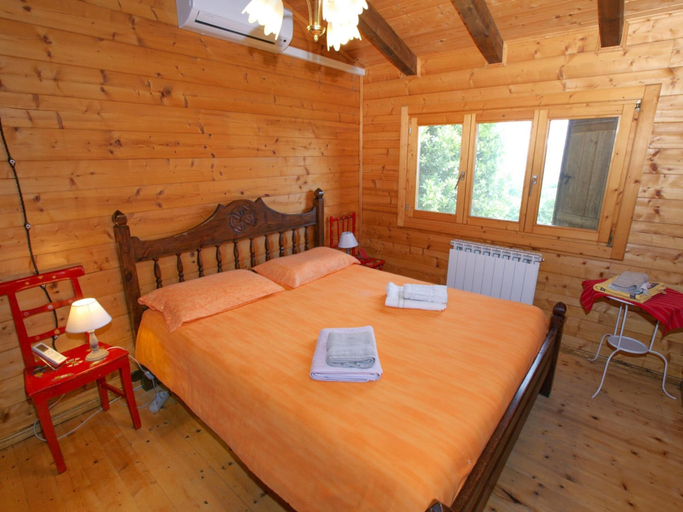 Bedroom 3, Belvilla by OYO Chalet Graffi, Viterbo