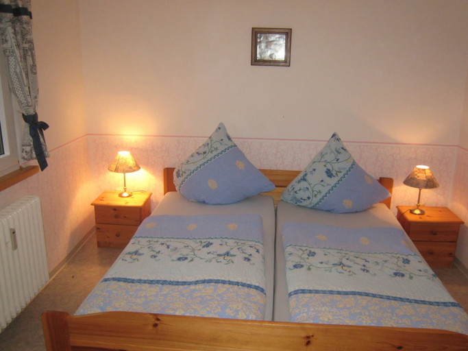 Bedroom 2, Apartment in Morbach Near Ski Lift, Bernkastel-Wittlich