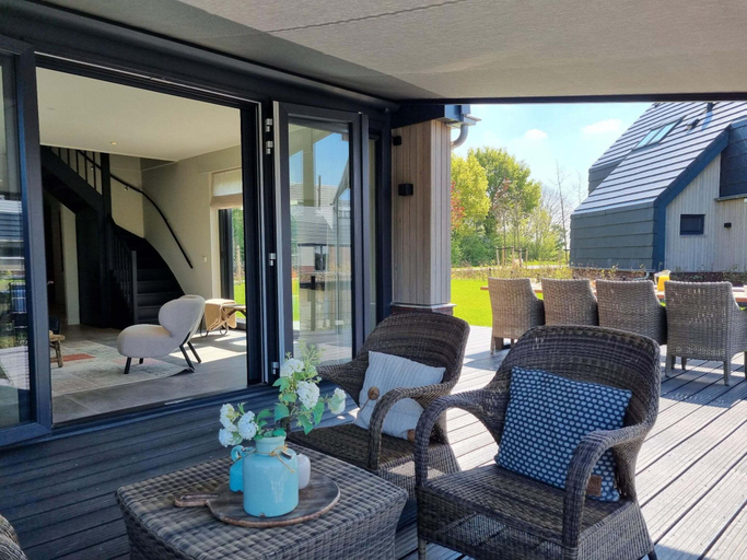 Balcony 4, Luxury Villa Near the Frysian Water, Gaasterlân-Sleat