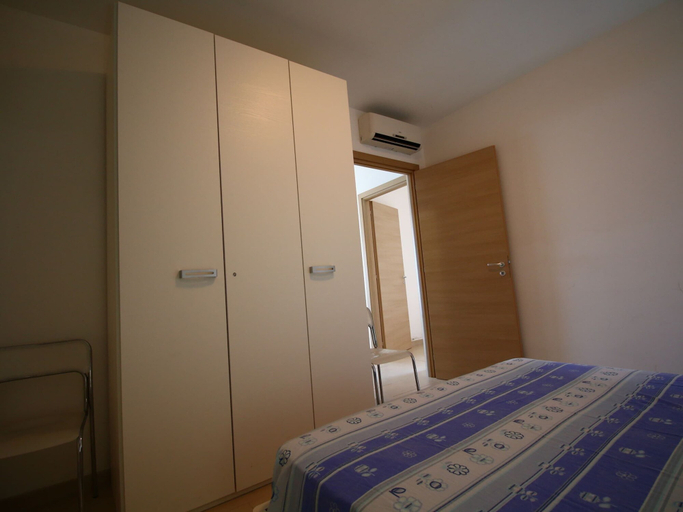 Bedroom 5, Family Sea-view Retreat in Parghelia, Vibo Valentia