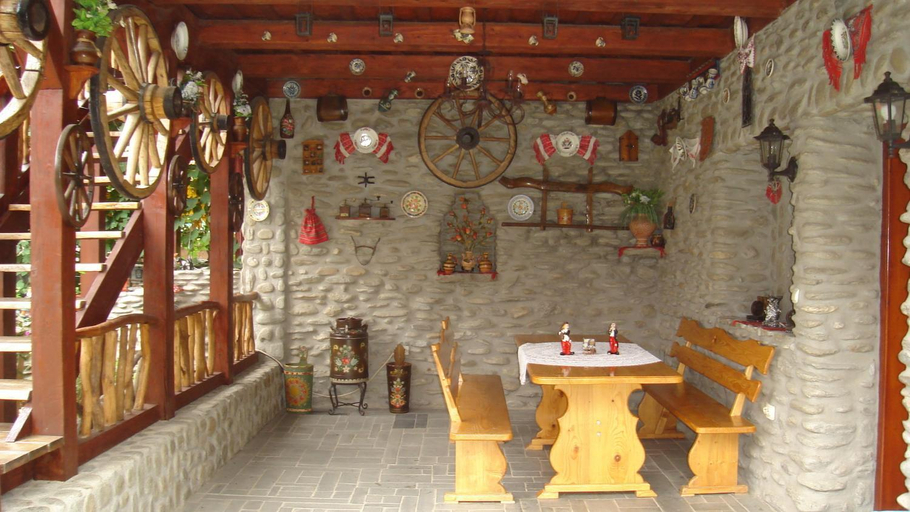 Food & Drinks 4, Pensiunea Dealu Morii, Cartisoara