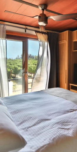 Bedroom, La Sirca Wine Cabins, Cardenal Caro