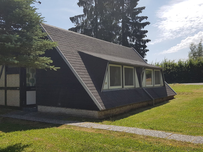 Others 1, Chalet in Gerolstein Forest Holiday Park, Vulkaneifel