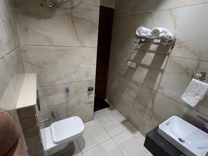 Bathroom 4, Festive heritage, Amritsar