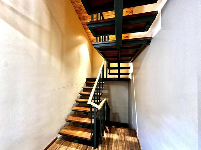 Others 4, Luxury 5 Bedroom Cottage Country Homes, Nainital