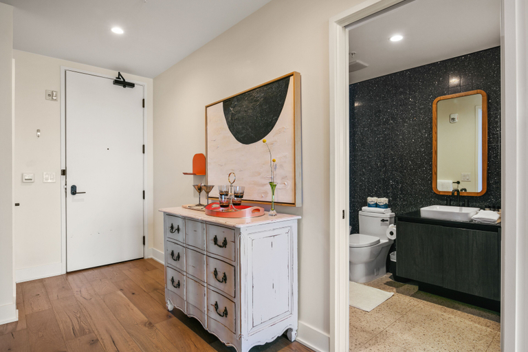 Bathroom 5, オースティン コンド ホテル, Travis