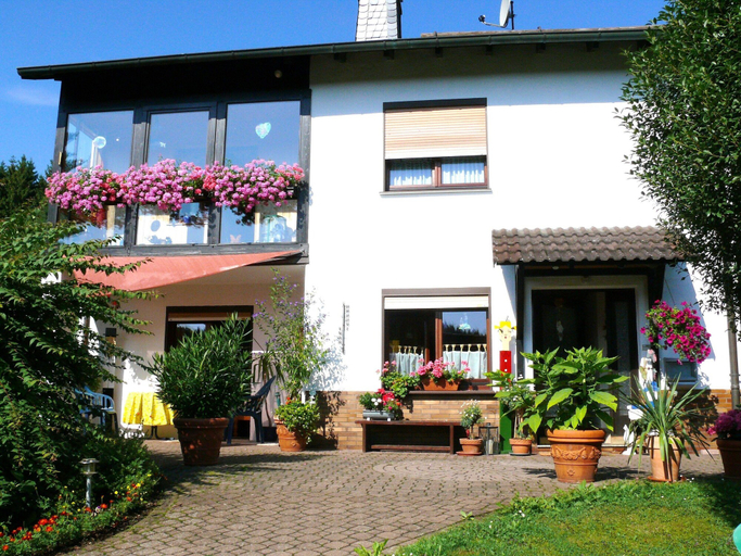 Apartment in Werratal with terrace, Werra-Meißner-Kreis