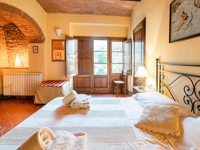 Bedroom 2, Belvilla by OYO Pergolatico, Florence