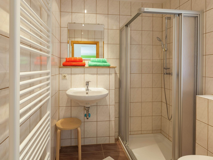 Bathroom 4, Gemutliches Ferienhaus in Sebnitz, Sächsische Schweiz-Osterzgebirge