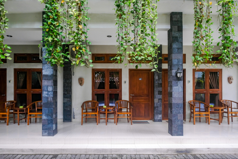 Exterior & Views 3, Joglo Manggisan Syariah Kotagede Mitra RedDoorz, Bantul