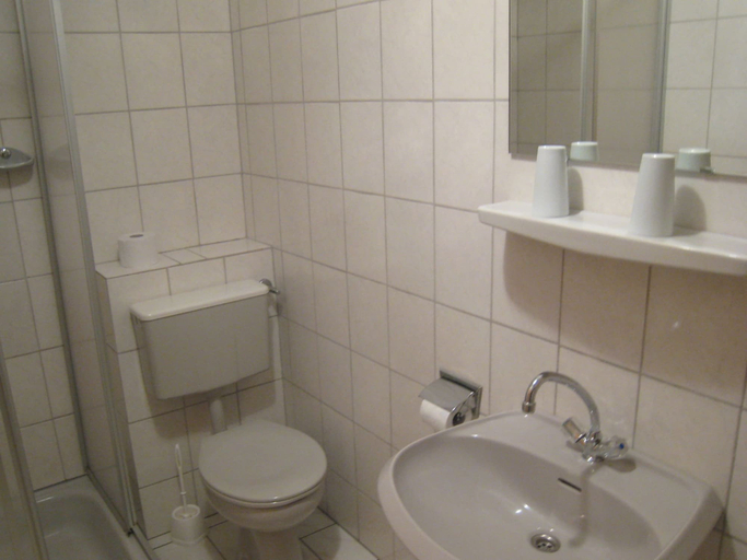 Bathroom 3, Apartment in Morbach Near Ski Lift, Bernkastel-Wittlich