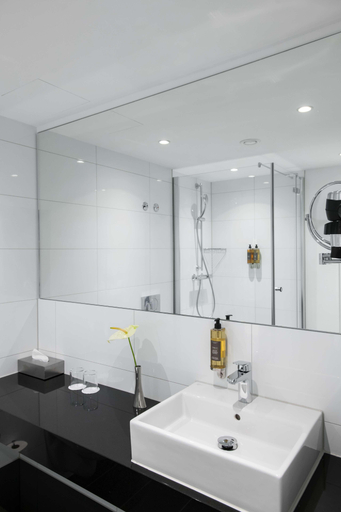 Bathroom 9