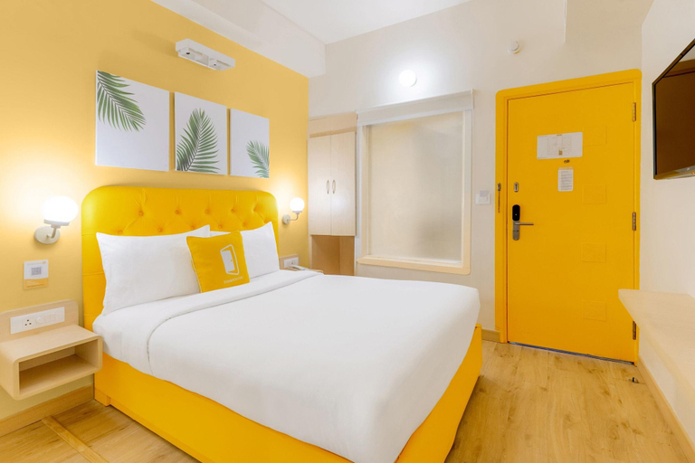Bedroom 2, Bloom Hotel - Cr Park - New Delhi, Delhi