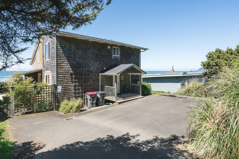 Exterior & Views, Pacific House by Avantstay Bright Airy Home w/ Direct Access to Cannon Beach, Clatsop