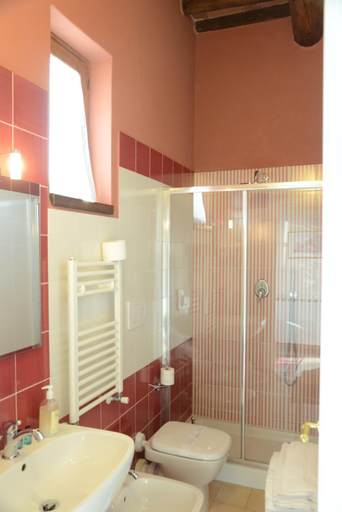 Bathroom 8