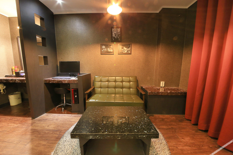 Others 5, Hwagok Carlton Hotel, Gangseo