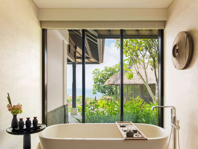 Bathroom 12