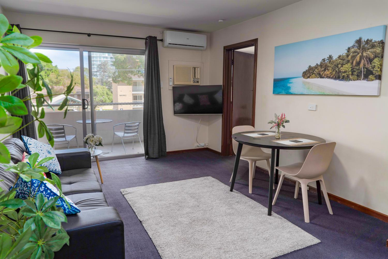 Others, Apartment 5 Burswood, Belmont