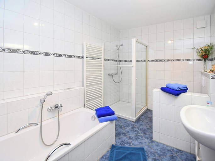 Bathroom 5, Apartment With Views of the Ore Mountains, Erzgebirgskreis