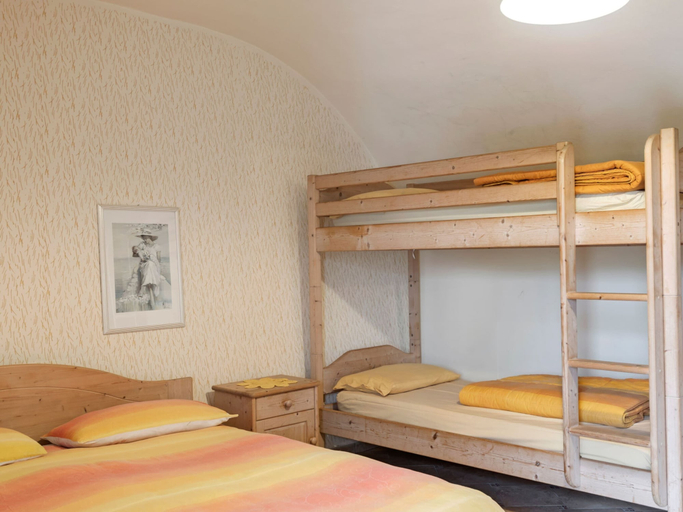 Bedroom 4, Belvilla by OYO Golden Delicious, Trento
