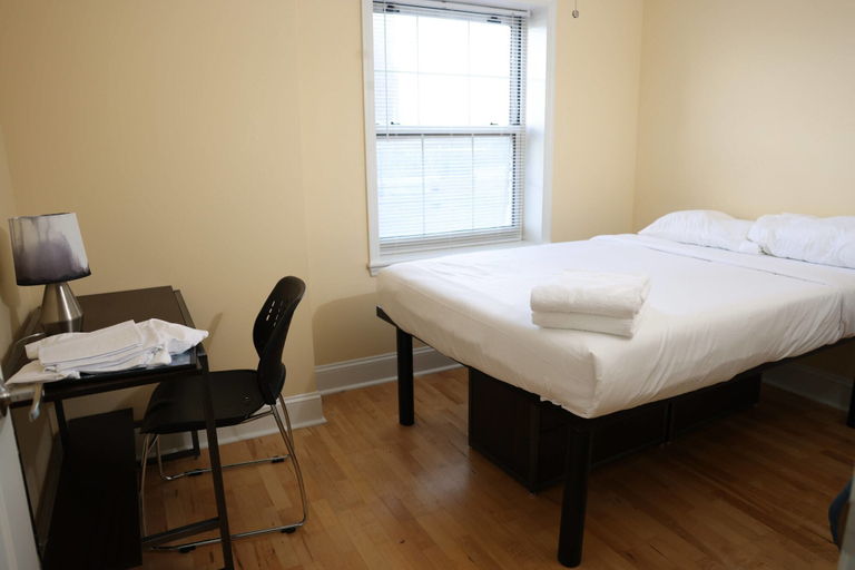 Bedroom 2, Cozy Getaway With Bowling Alley in St Louis, Saint Louis