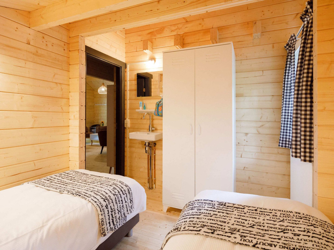 Others 4, Relaxing Chalet w/ Garden, Epe