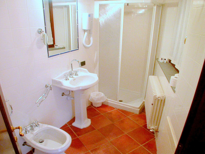 Bathroom, Apartment in Perugia With Pool & Terrace, Perugia