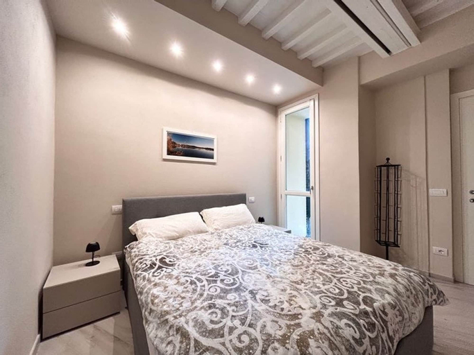 Bedroom 2, Modern Apartment in the Heart of Pisa, Pisa