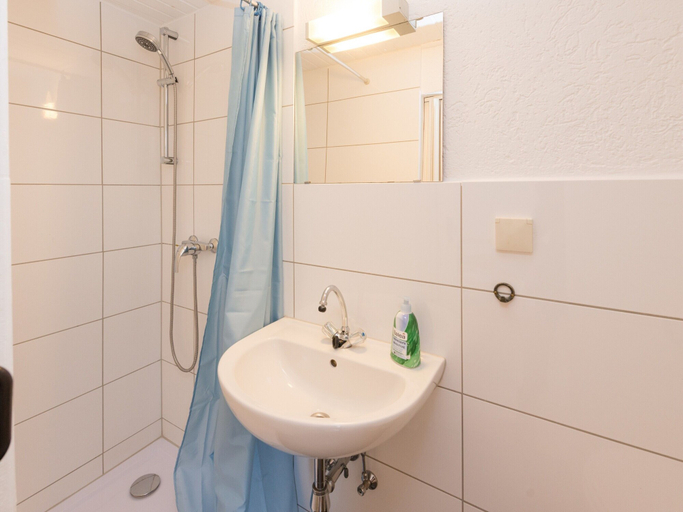 Bathroom, Spacious Group Home near Winterberg & Willingen with Private Garden, Hochsauerlandkreis