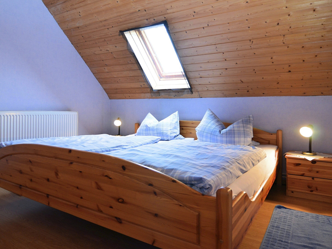 Bedroom 2, Apartments under one roof on a farm, Kassel