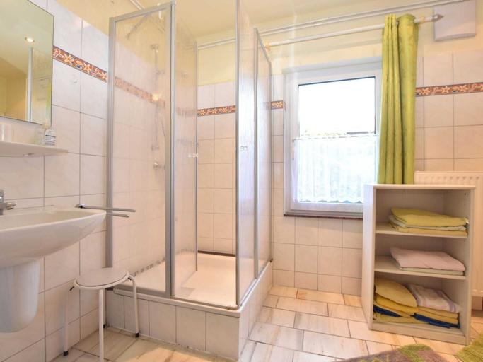 Bathroom 4, Cozy Apartment in Rerik near Beach, Rostock