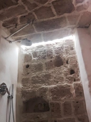 Others 5, La casa del nonno, Matera