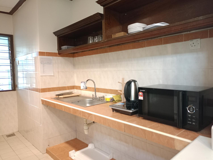 Kitchen 5, Alamanda 864 Afamosa Private Swimming Pool Kareoke BBQ, Alor Gajah