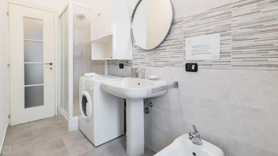 Bathroom 5, Italianway Easy - Cristoforo Colombo 1, Milano
