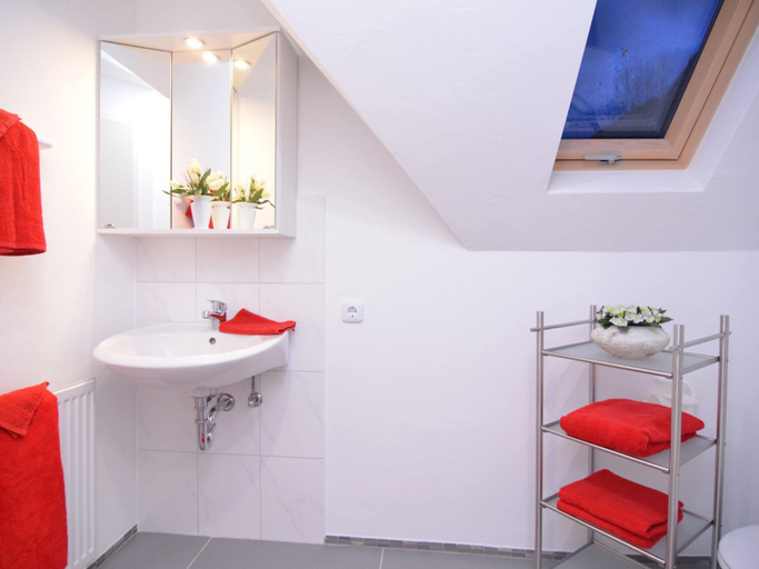 Bathroom 3, Gruppenferienhaus im Sauerland, Hochsauerlandkreis