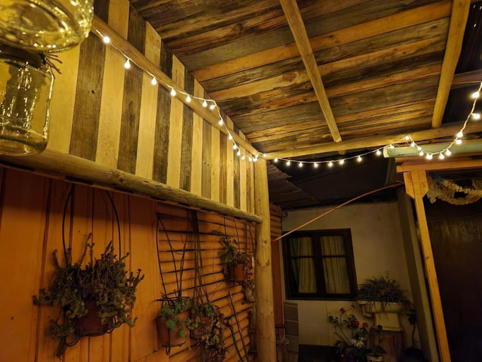 Others 5, Hostal el Rio, Petorca