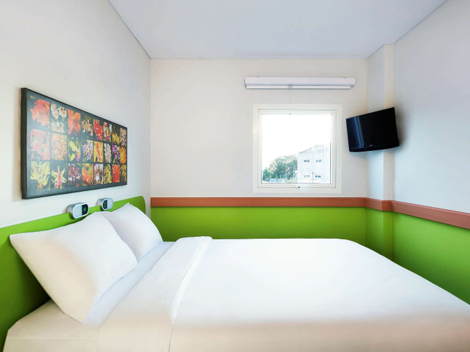 Bedroom 13