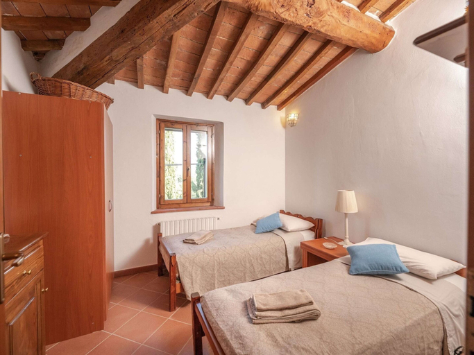 Bedroom 4, Belvilla by OYO Casa del Re, Siena